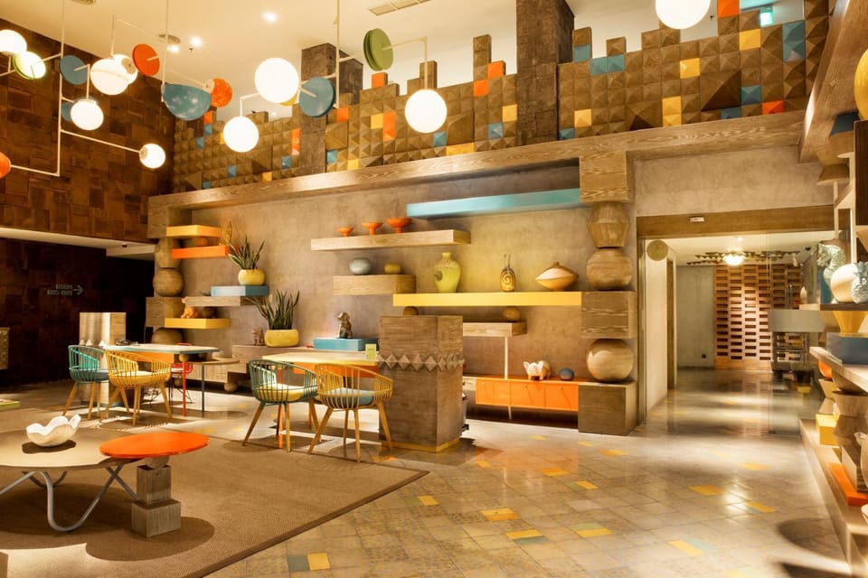 Lobby or reception, Decorative detail, Seating area, Area and facilities