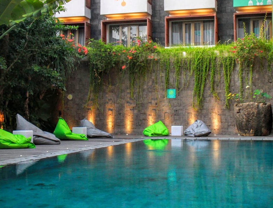 Spring, Day, Garden, Garden view, Pool view, Swimming pool