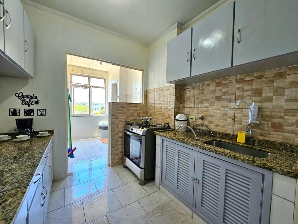 Coffee/tea facilities, Kitchen or kitchenette, microwave, stove, toaster, washing machine