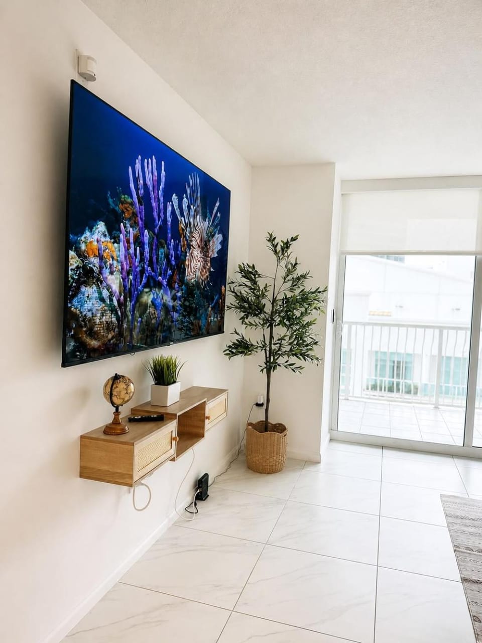 Breezy Bayfront in Heart of Brickell- Free Parking Apartment hotel in Brickell