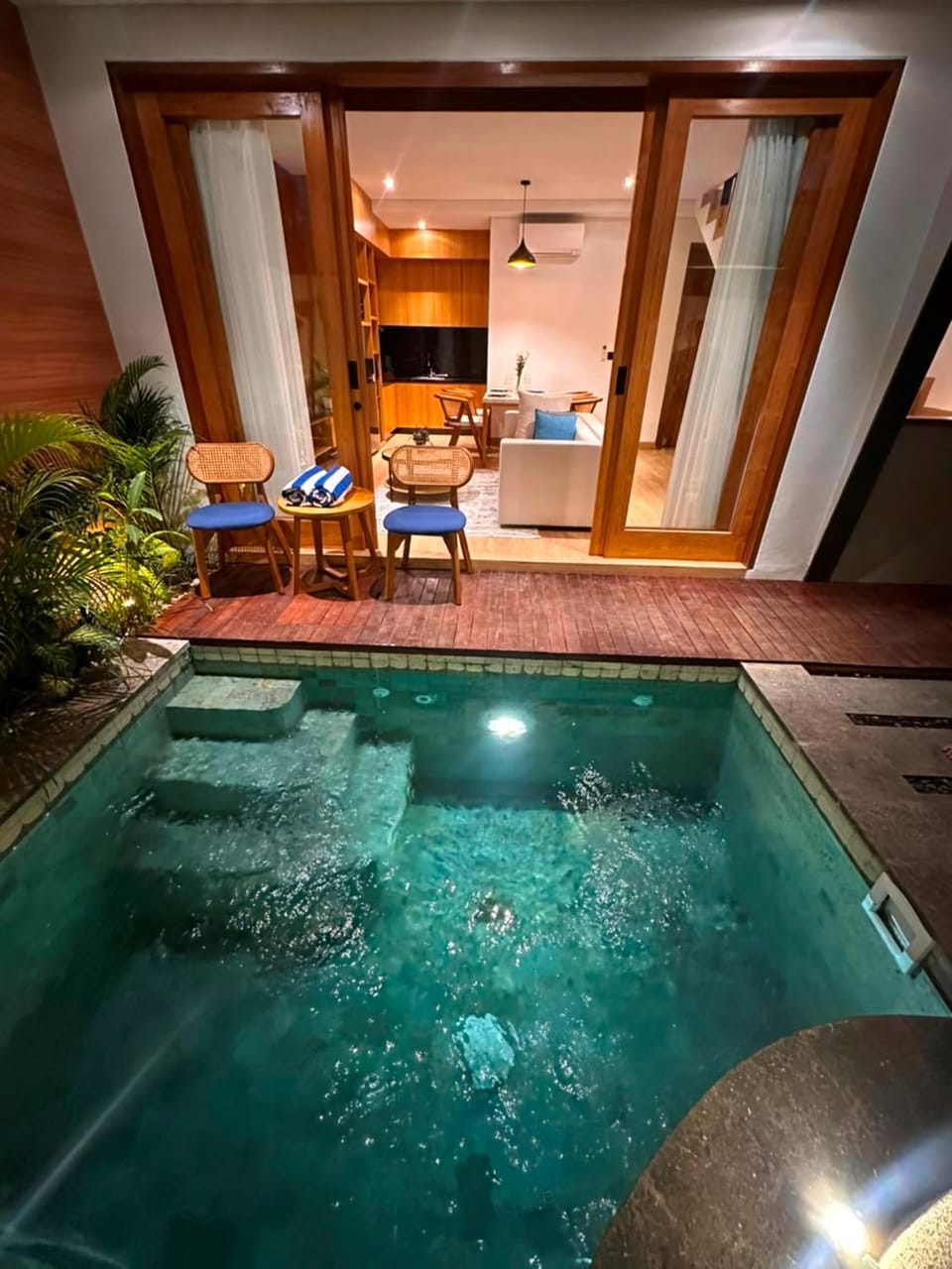 Swimming pool