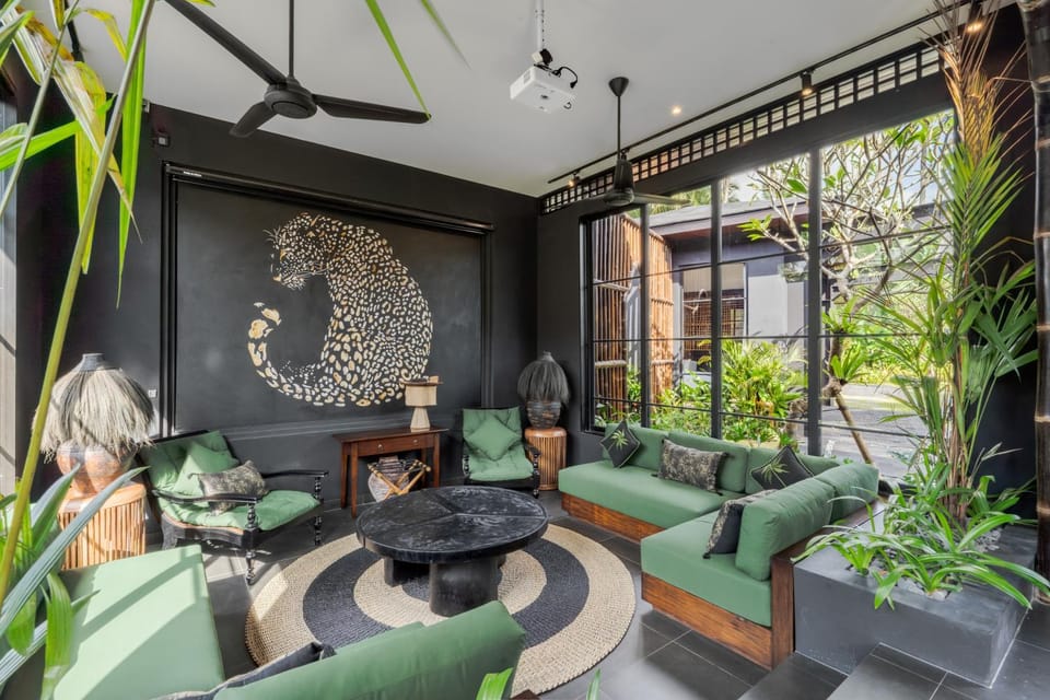 Living room, Seating area