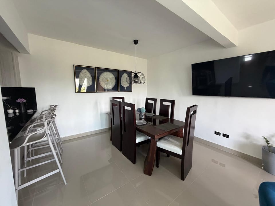 Torre con ascensor y vigilancia Apartment in Gurabo