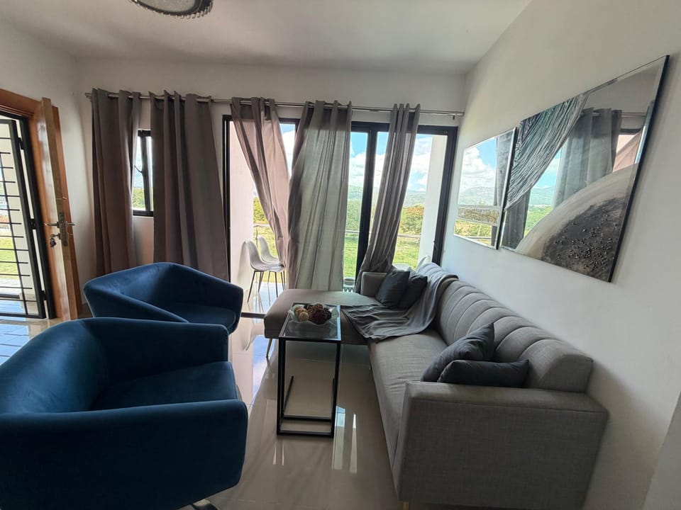 Torre con ascensor y vigilancia Apartment in Gurabo