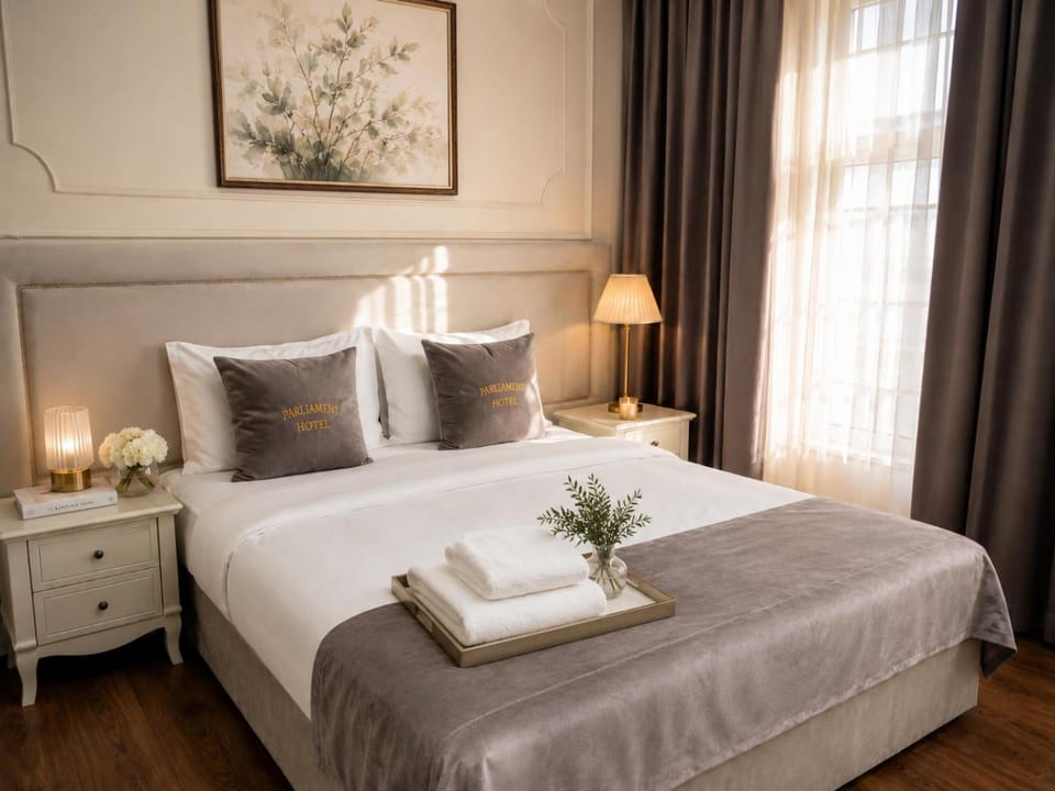 Bed, Photo of the whole room, Bedroom
