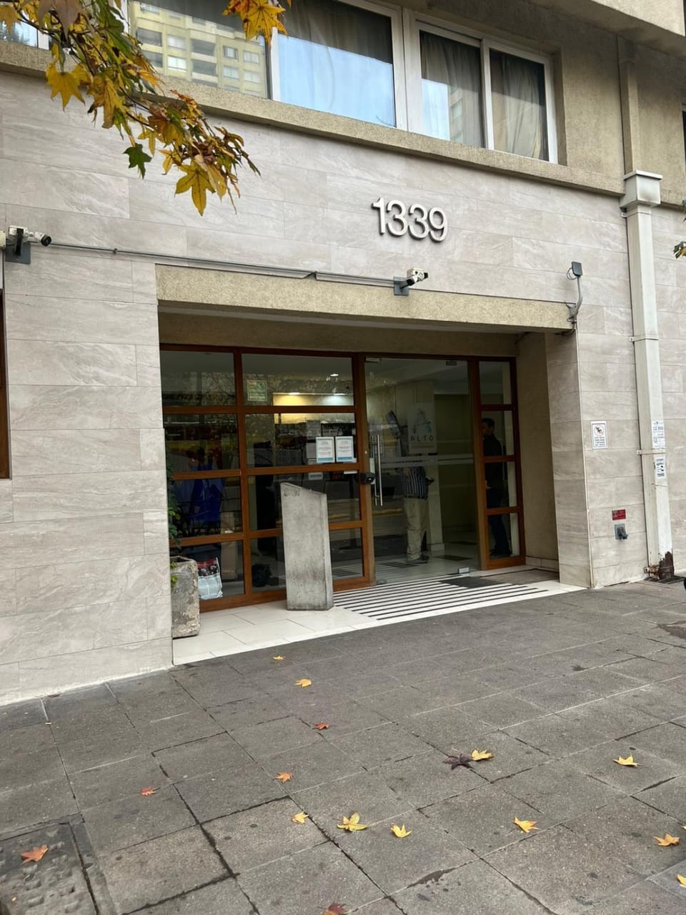 Facade/entrance