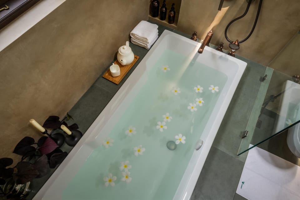 Bathroom, Bath