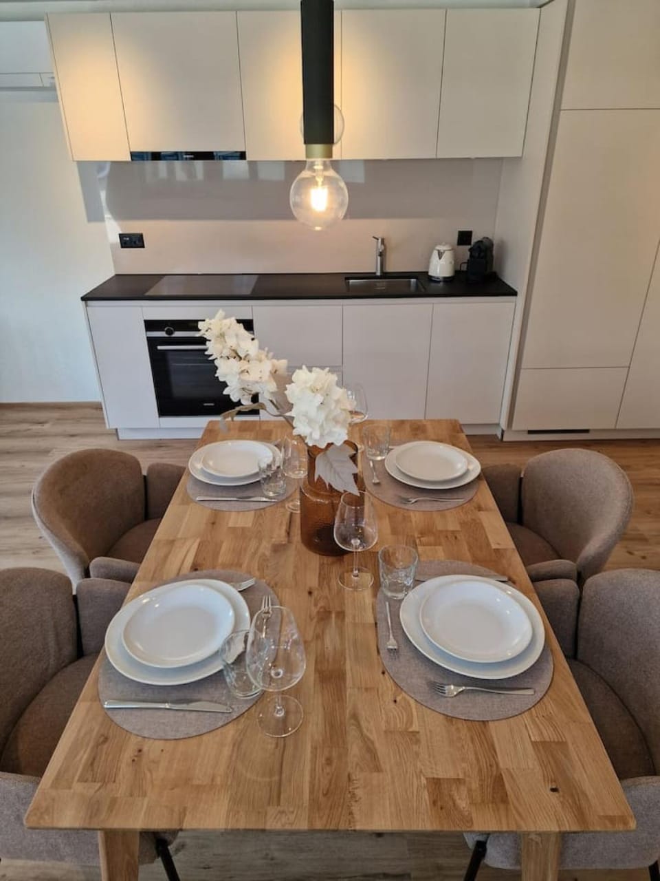 A Post, charming and newly renovated apartment in a historic 1851 house near Interlaken Apartment in Canton of Bern (Region)
