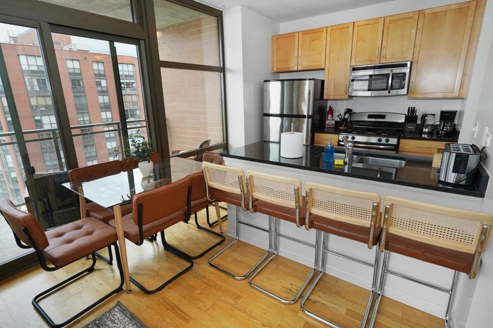 Luxury 21st floor Skyline Views near Grant Park Apartment in South Loop