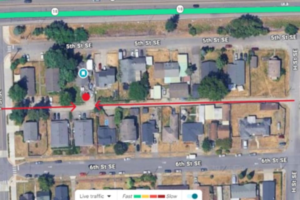 Cozy 2BR Near Downtown Auburn Stay Cool with Air Conditioning Apartment in Auburn