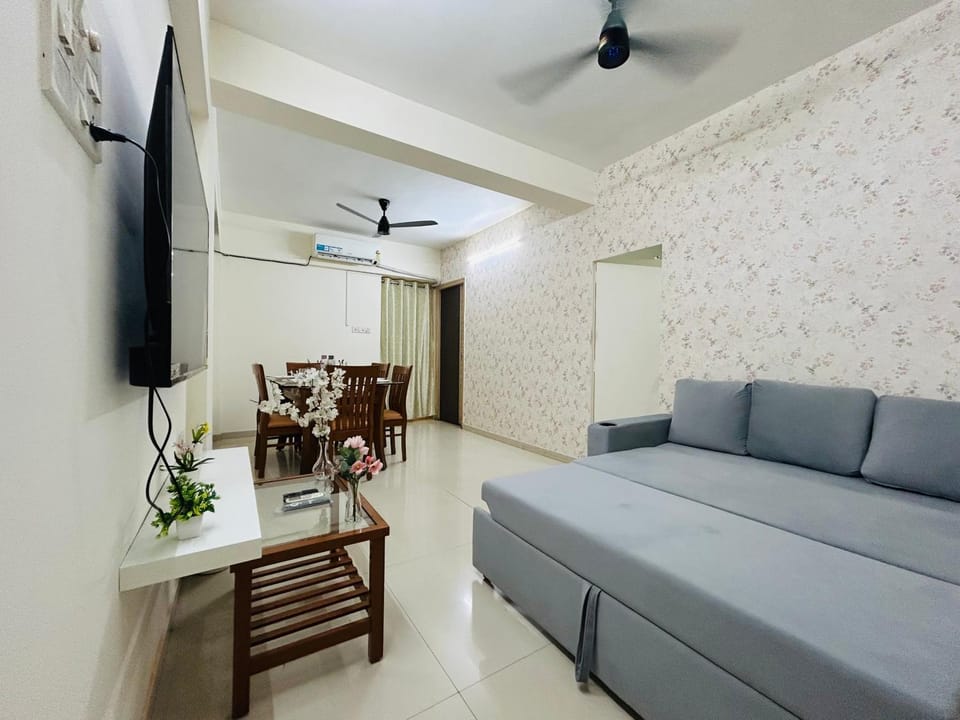 2bhk beside Hiranandini-Star homes powai Apartment in Mumbai
