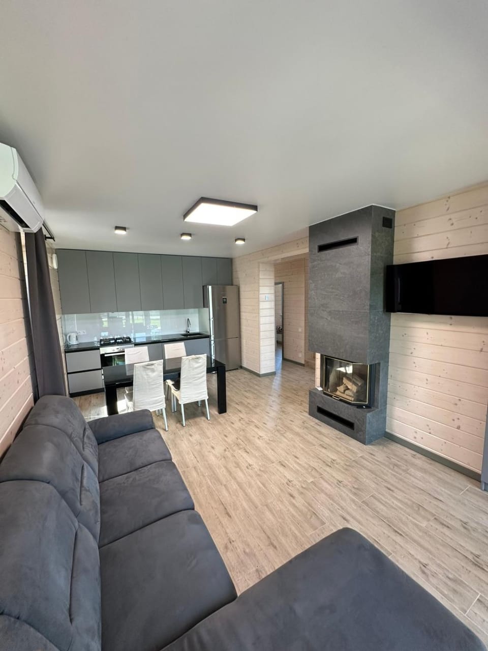 TV and multimedia, Kitchen or kitchenette, Living room, Dining area