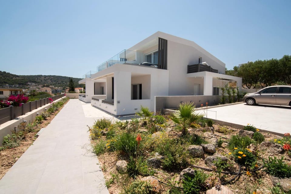 Property building, Garden, Garden view, Parking