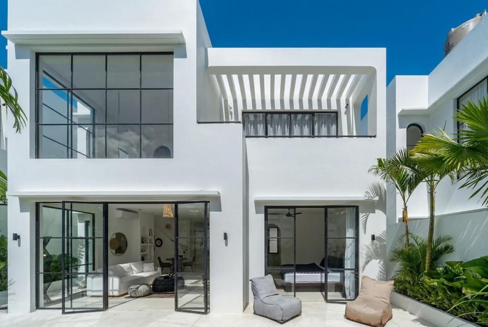 Luxe at Umalas - Tropical 3BR Villa in the Heart of Umalas Villa in North Kuta