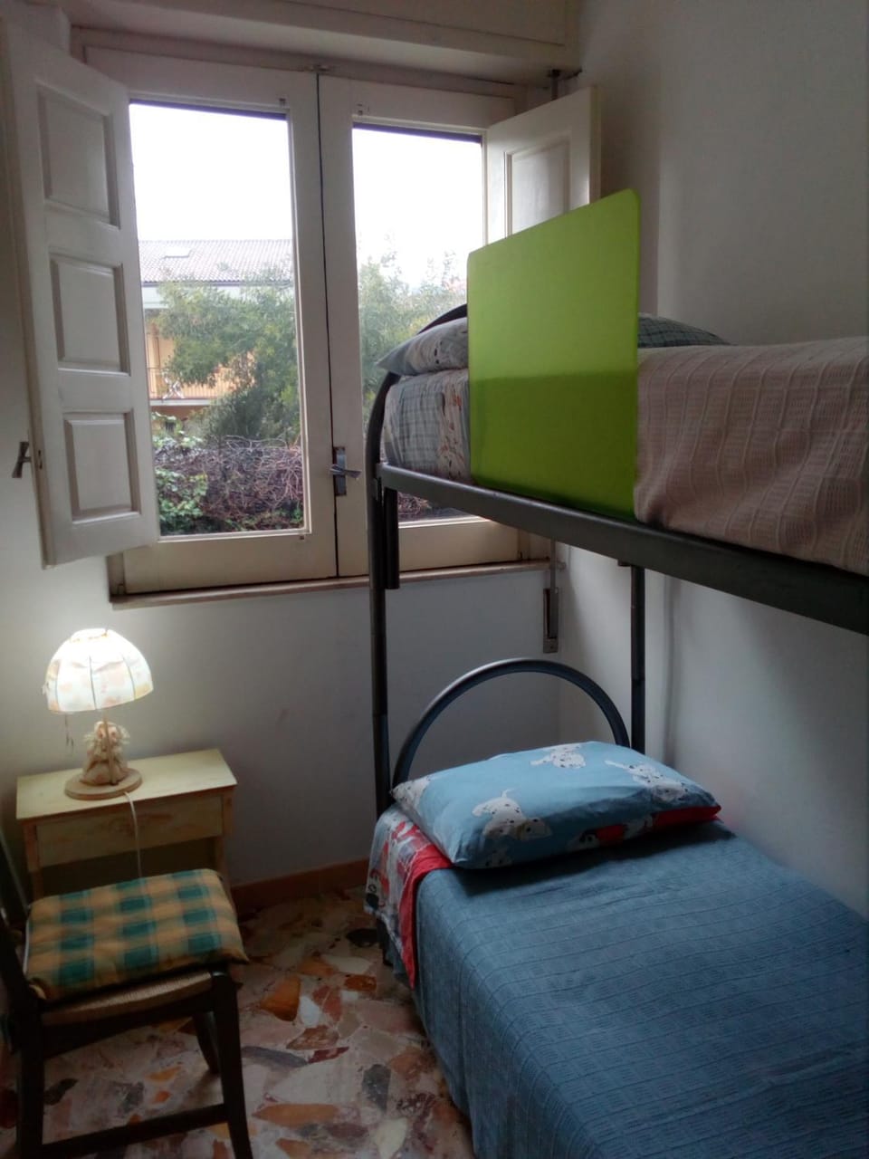 bunk bed