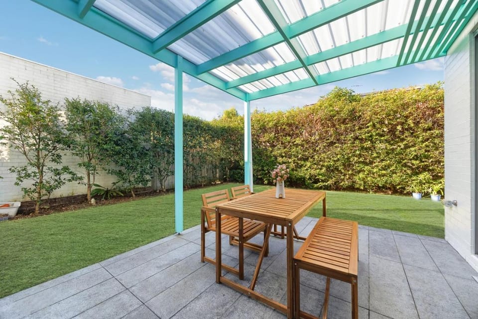 Luxury South Coogee House Media Room with Parking House in Sydney