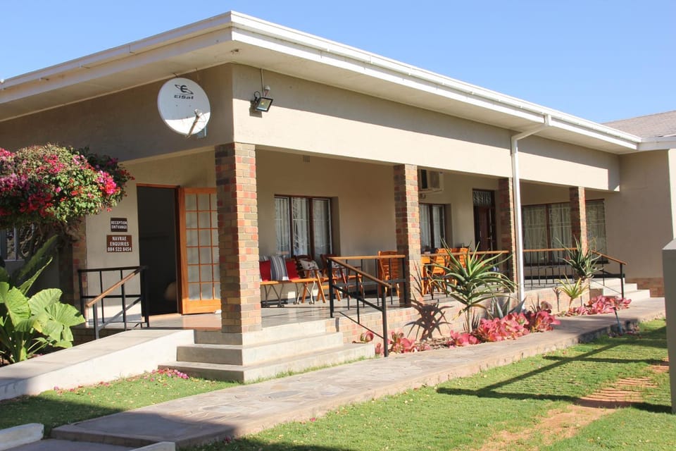 Patio, Facade/entrance
