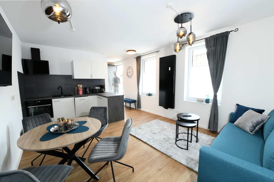 Kitchen or kitchenette, Living room, Seating area