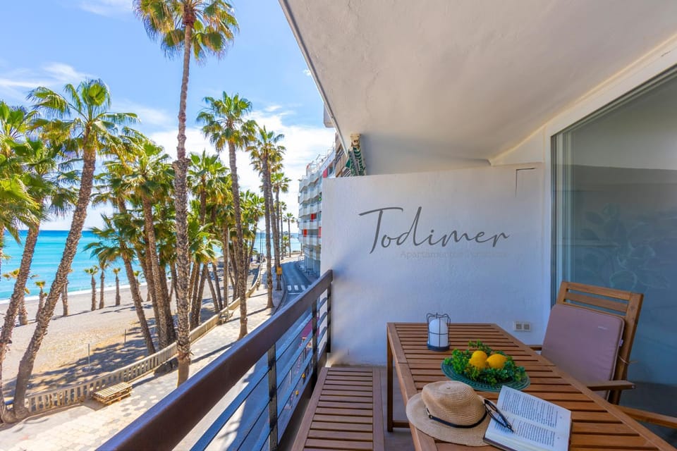 Day, Natural landscape, View (from property/room), Balcony/Terrace, Dining area, Beach, Sea view