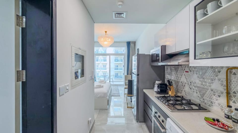 Kitchen or kitchenette, oven, stove
