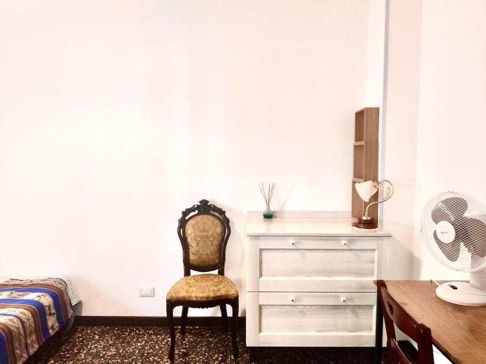 Bedroom, wardrobe
