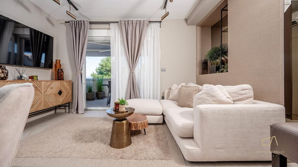 Balcony/Terrace, air conditioner