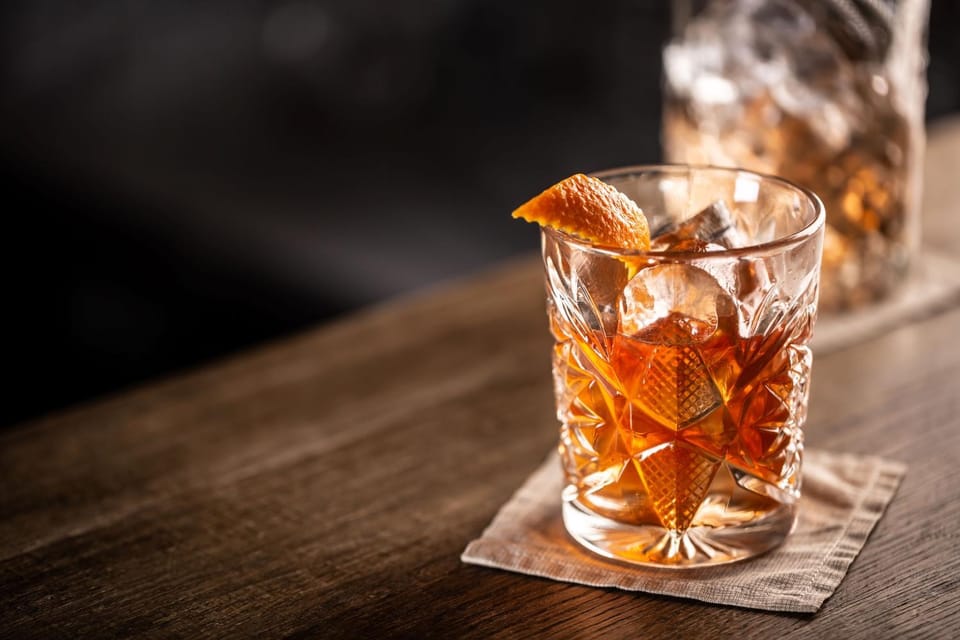 Restaurant/places to eat, Lounge or bar