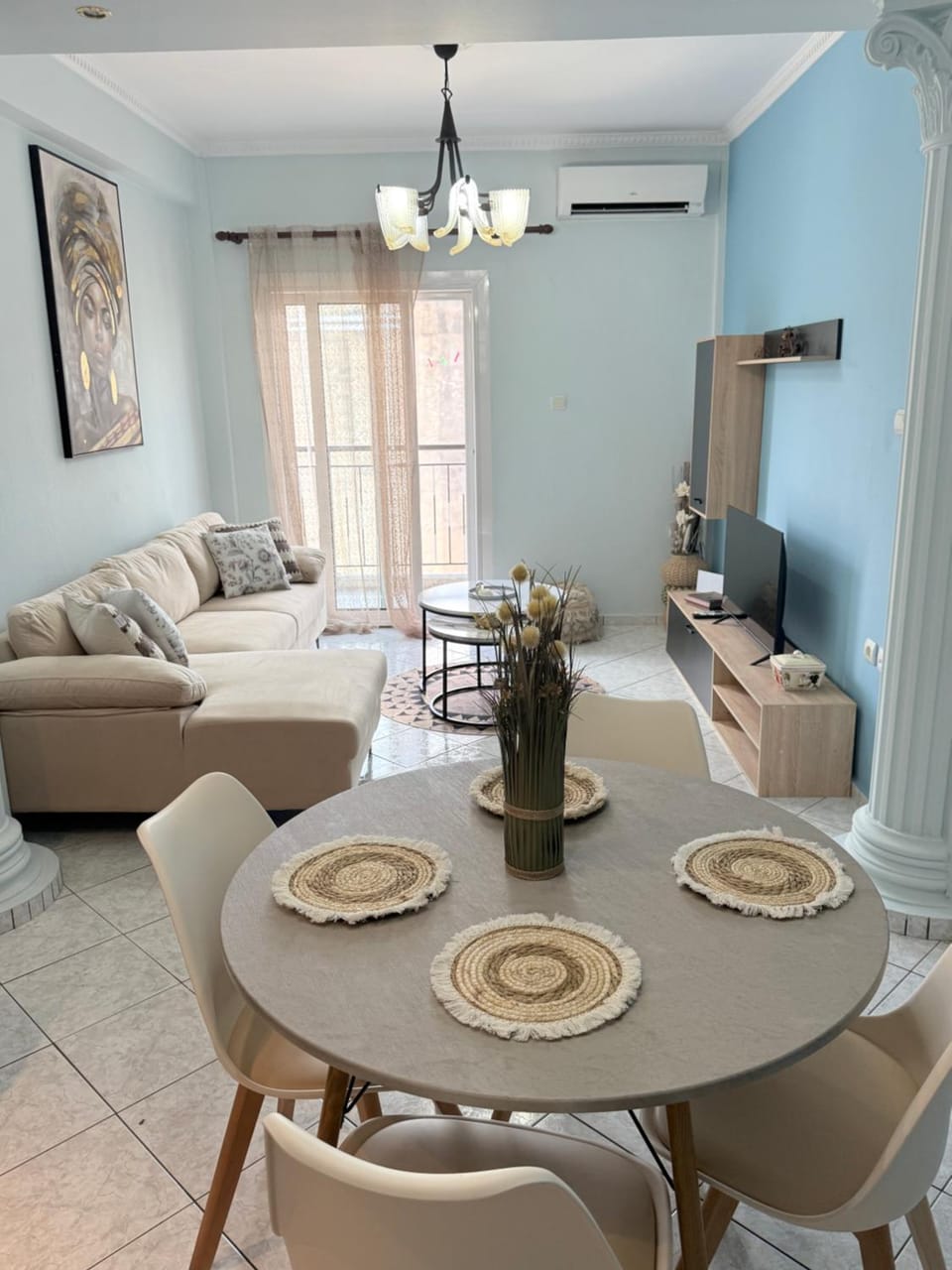Living room, Seating area, Dining area, air conditioner