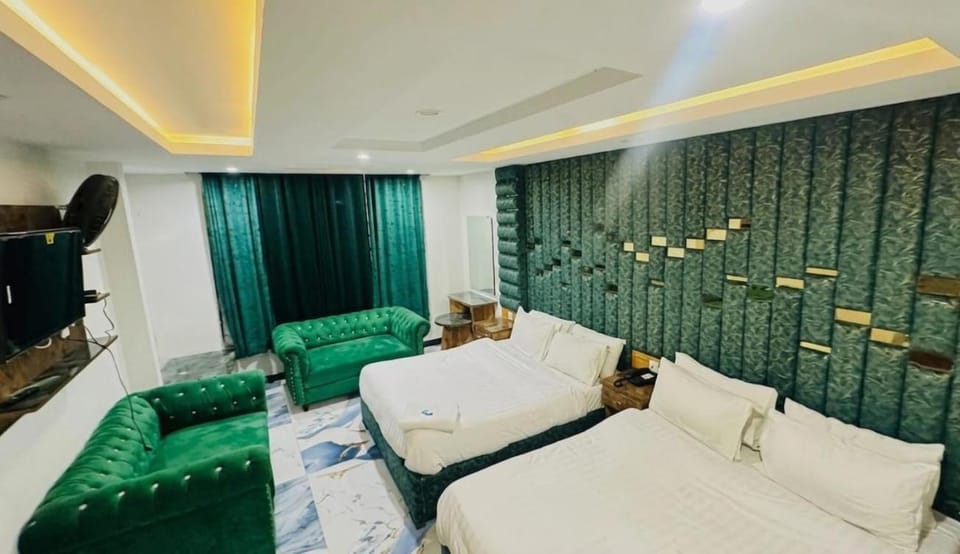 One Ten Hotel Mall Road Murree Hotel in Punjab