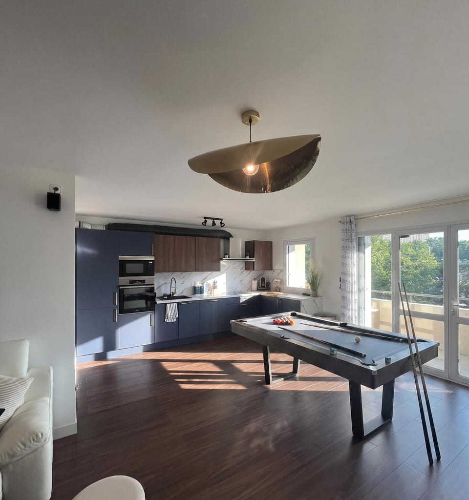 Billiard, Living room, kitchen