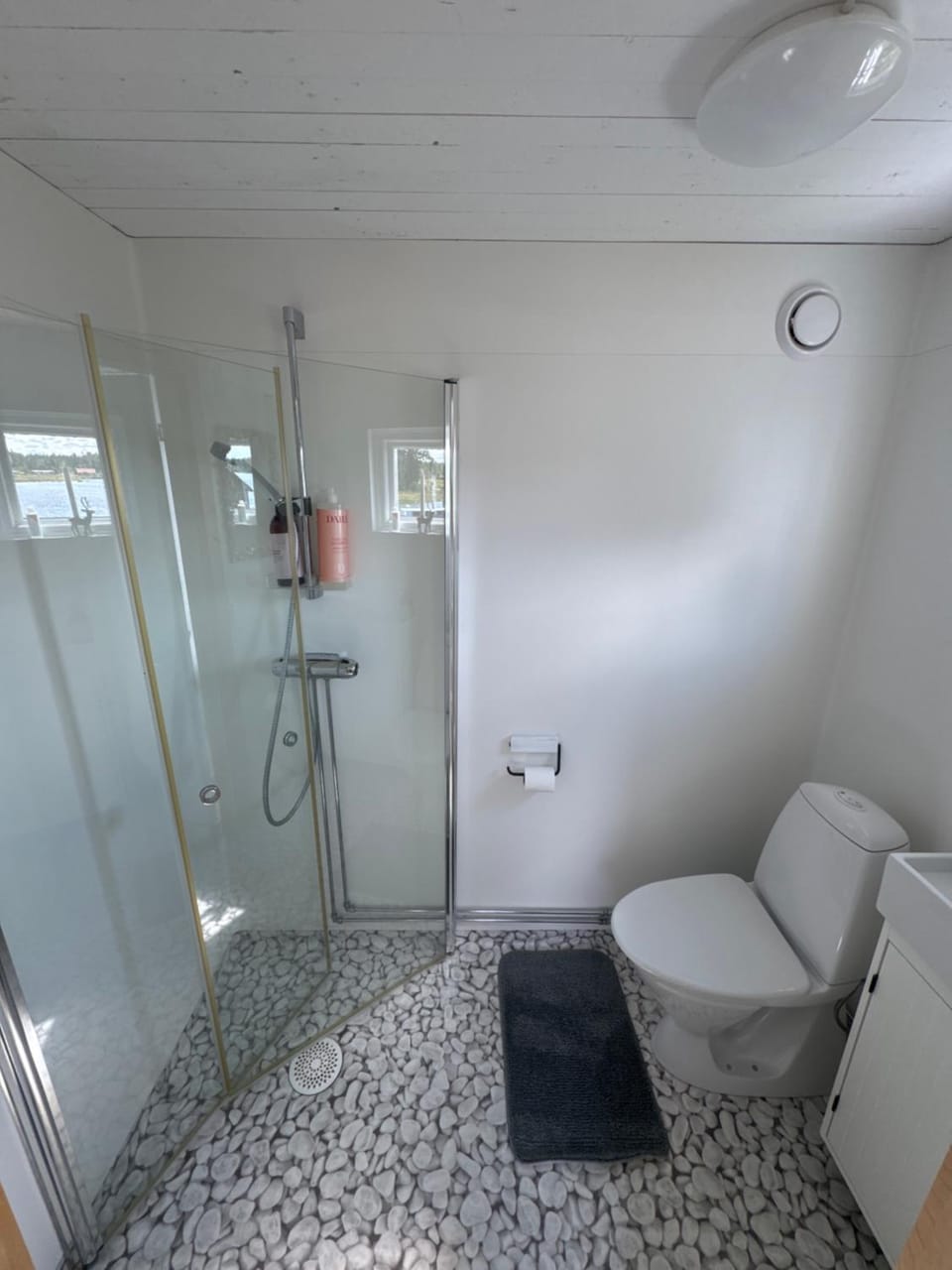 Small gem near the sea with a sea view House in Sweden