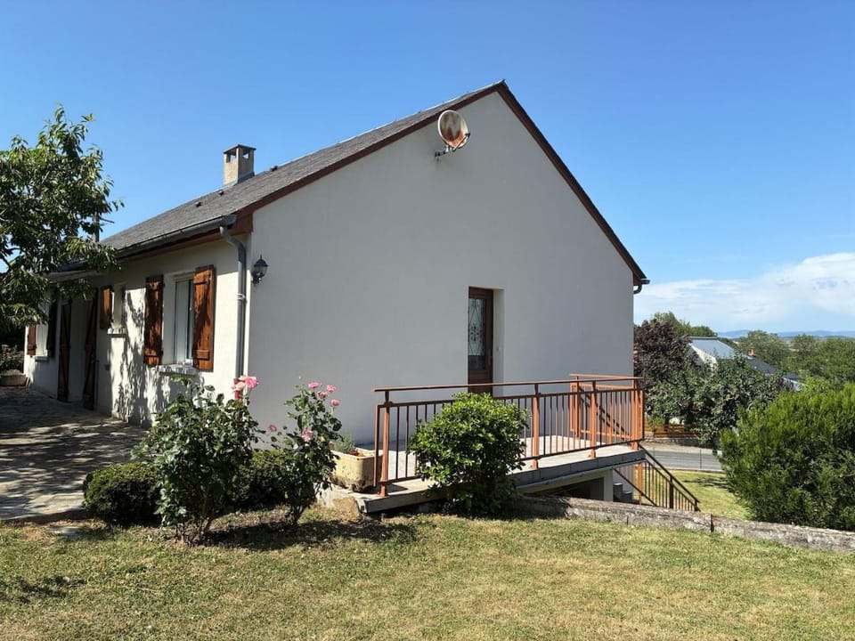Pavillon du Crès - Maison chaleureuse au cœur de Laissac avec Jardin House in Occitanie