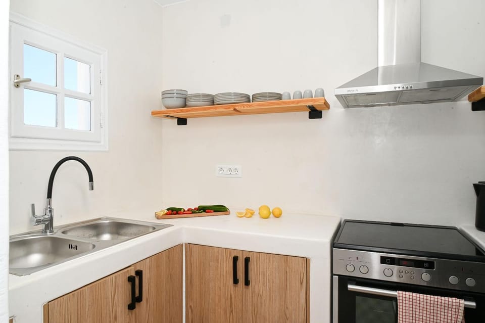 Mandrakia Living House House in Milos