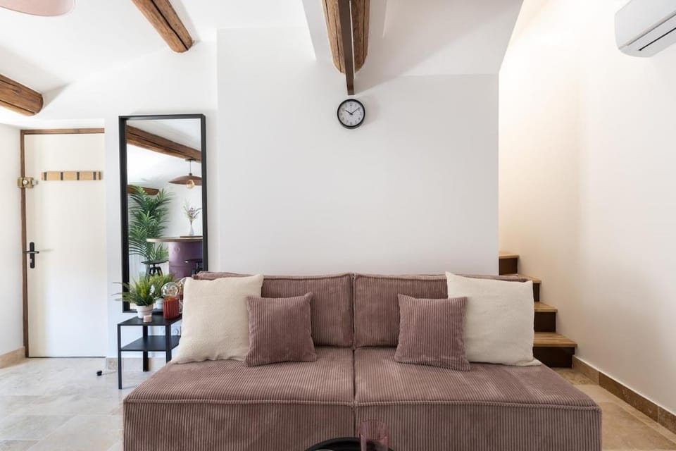 Suite Fleur de Lavande - Apt Centre, Clim & Vue Apartment in Apt