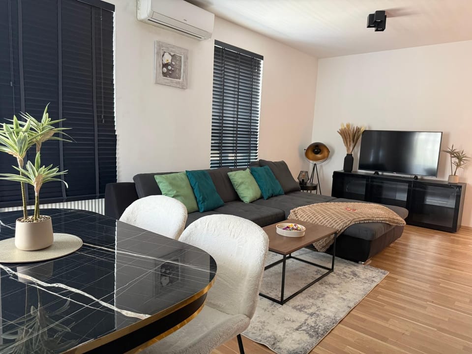 Moderne 2-Zimmer Wohnung mit Klima & Parkplatz in Graz Apartment in Graz