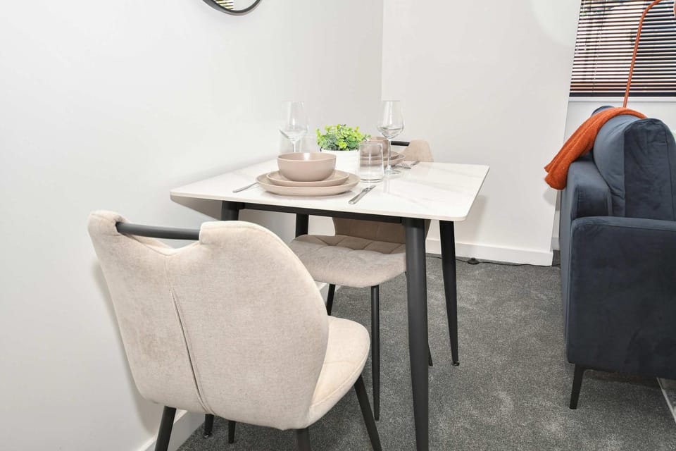 Contemporary 1 Bedroom Apartment in Centrall Hull Apartment in Hull