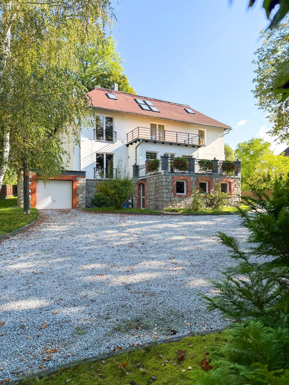 Property building, Garden view