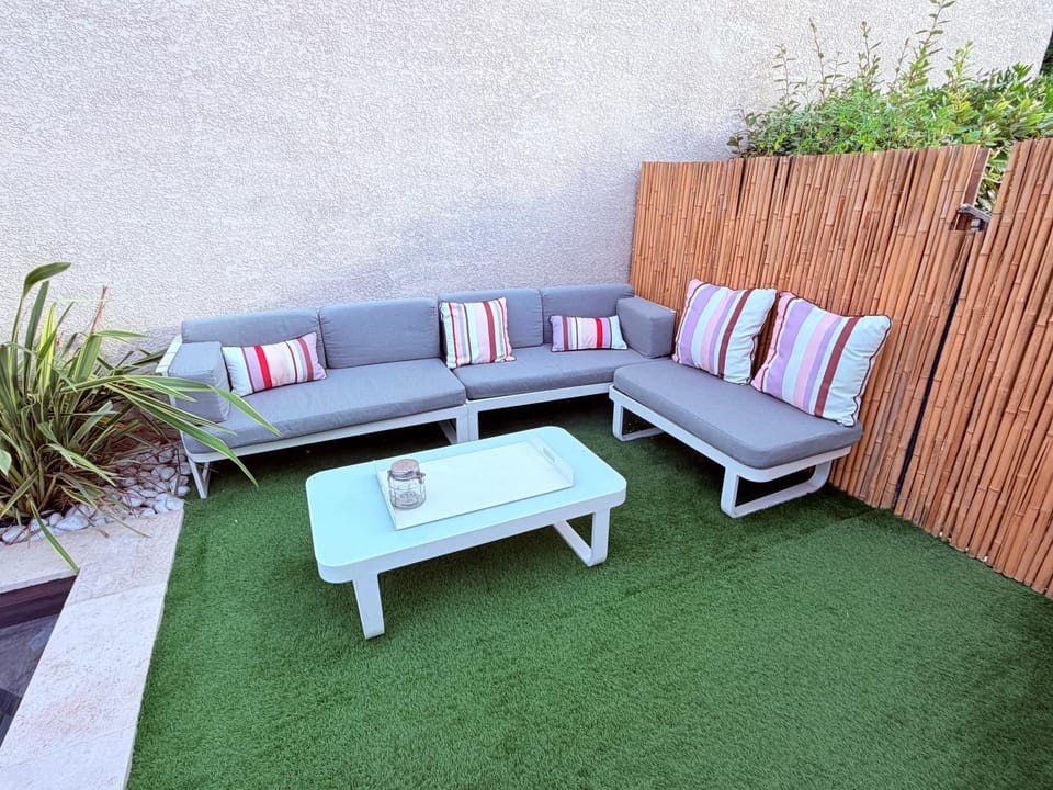 Studio climatisé & piscine Entraigues Apartment in Sorgues