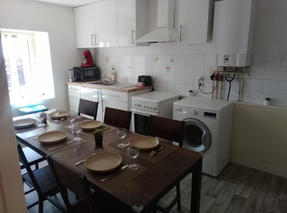 Communal kitchen, kitchen