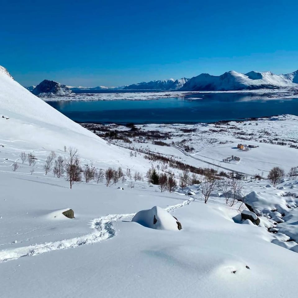 Quiet place with Lofotens most beautiful view 2 House in Lofoten