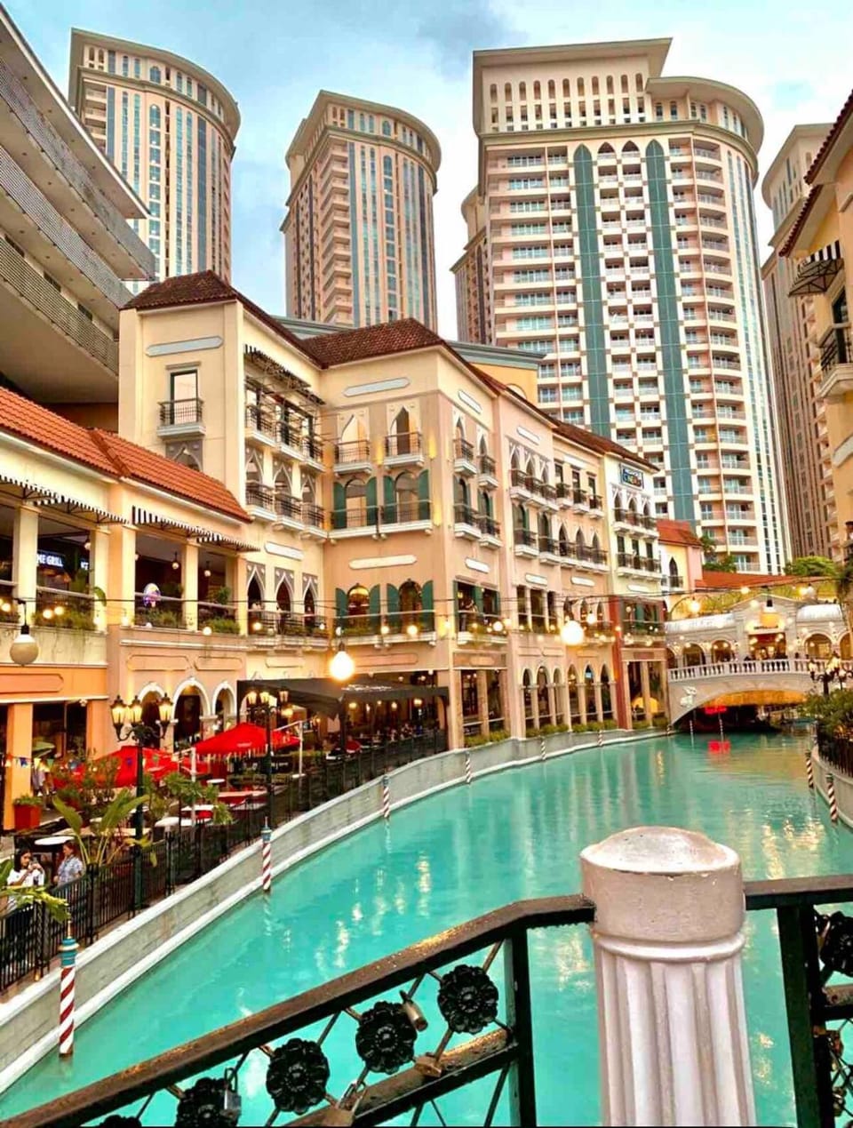 Upscale European Vibe Studio Apartment in Makati