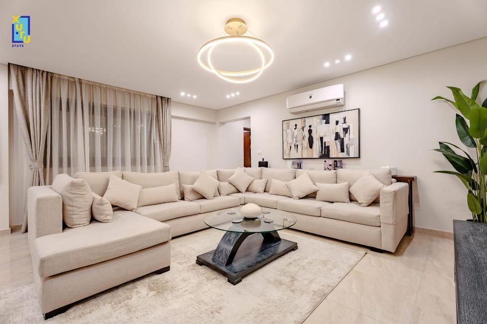 The 2BDR Hidden Gem5 min from CAI Airport Apartment in Cairo Governorate