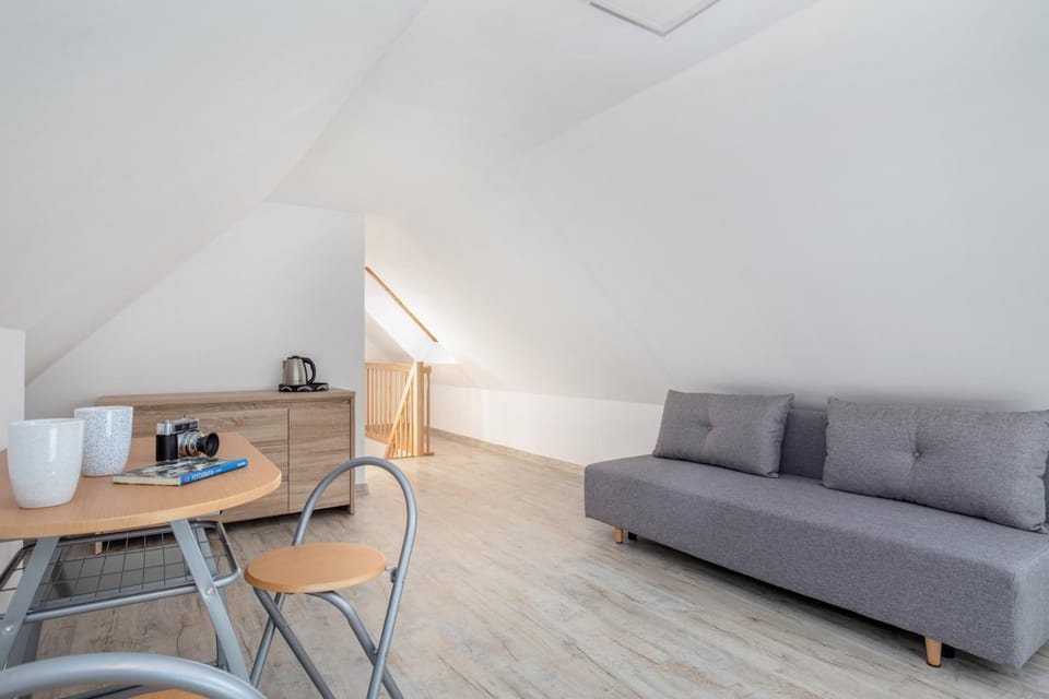 Coffee/tea facilities, Living room, Seating area