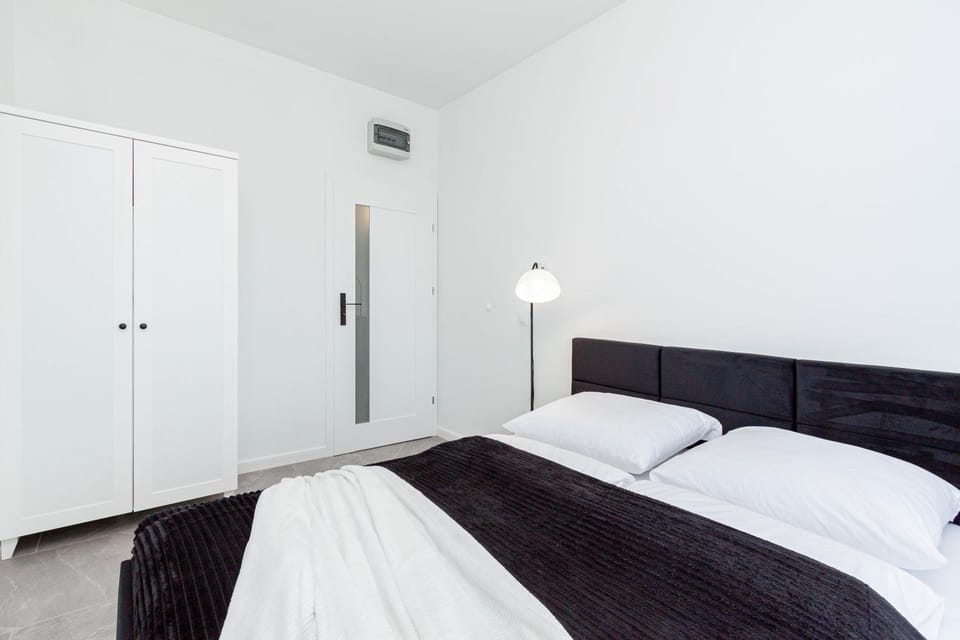 Balcony/Terrace, Bedroom, locker