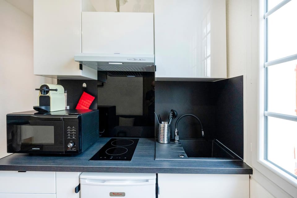 Kitchen or kitchenette, Living room