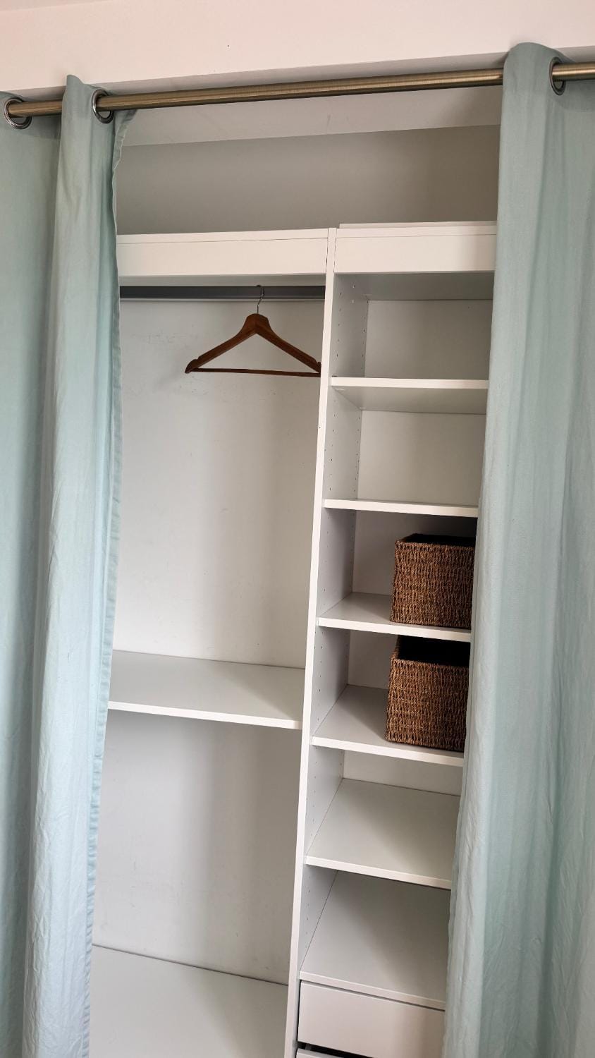 Bedroom, wardrobe