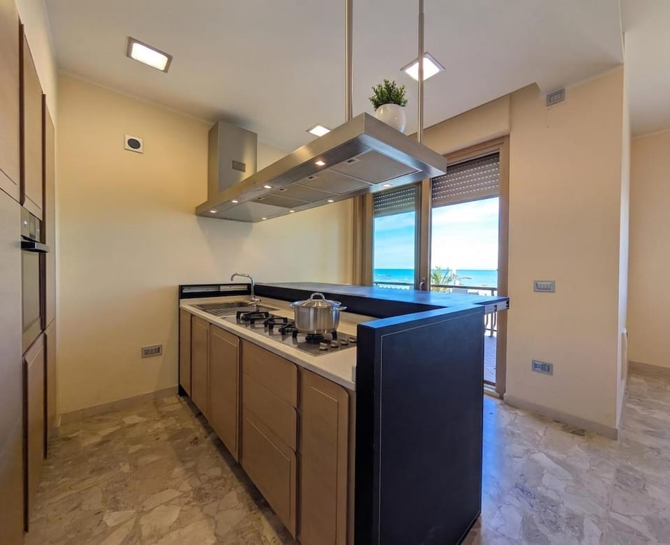 -Fronte mare- WiFi AC vista mare 10 posti letto Apartment in Porto San Giorgio