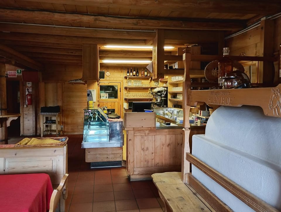 Lounge or bar
