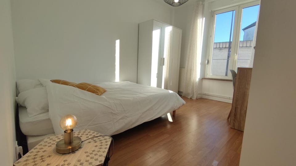 Bed, Bedroom
