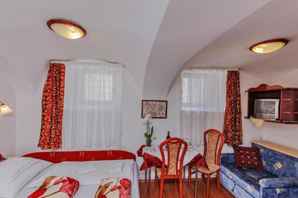 Barokk Apartman Apartment in Slovakia